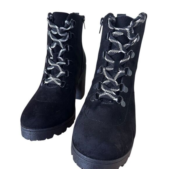 RUE 21 Y2K Black Faux Suede Chunky Heel Lace-up Whimsigoth Ankle Boots Size 7 - Picture 7 of 13